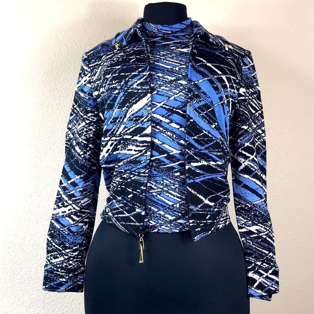 Set 2 pc Blazer and Blouse by St. John Collection Made In USA Size 2P